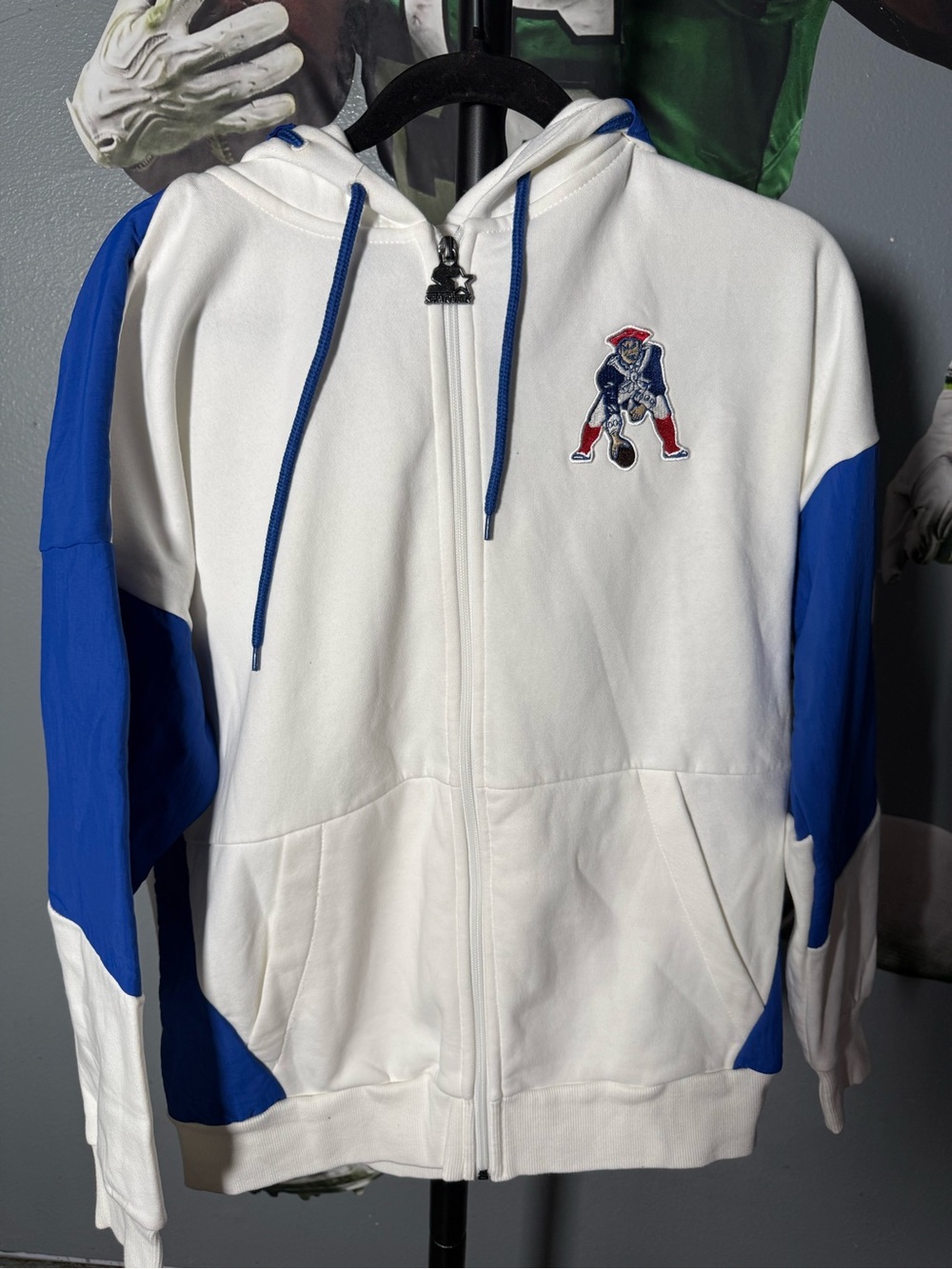 STARTER White and Blue Hooded Zip Jacket with Team Patch